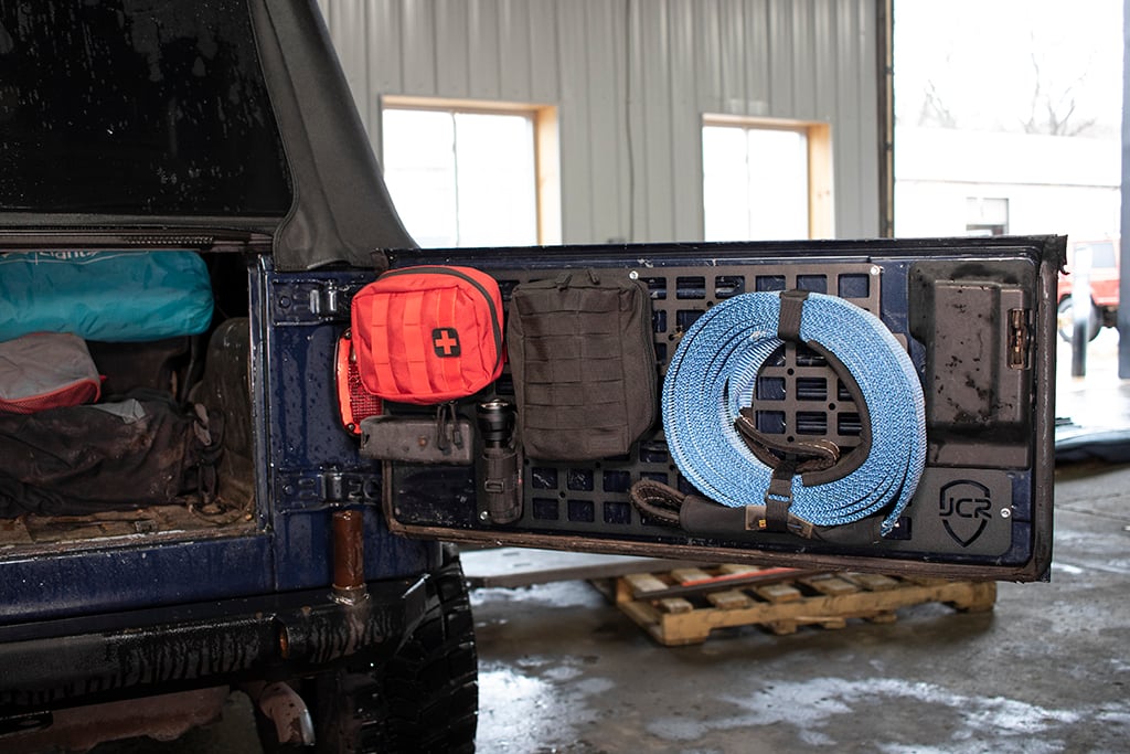 jeep wrangler tailgate cover